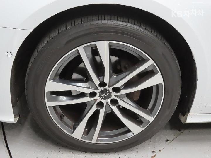 Audi A6 C8 40 TDI Quattro Premium 6