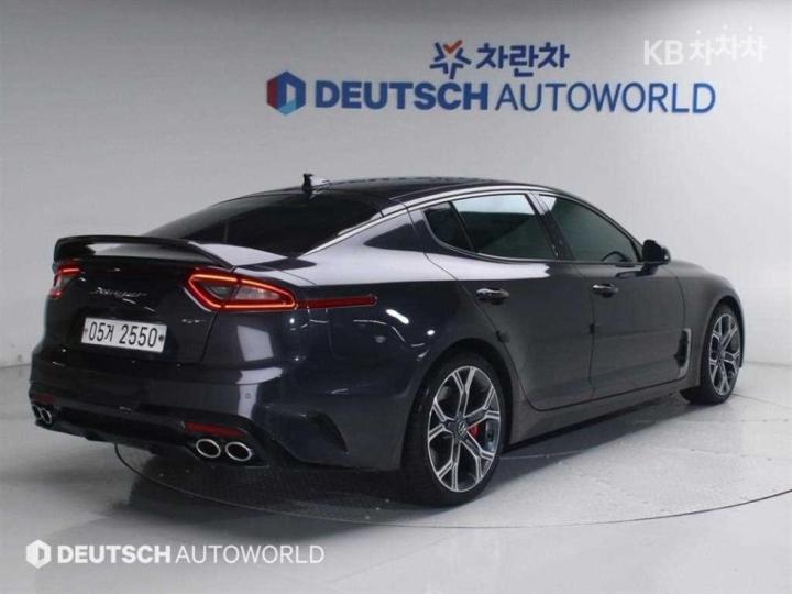 Kia Stinger 3.3 Turbo 2WD GT 3