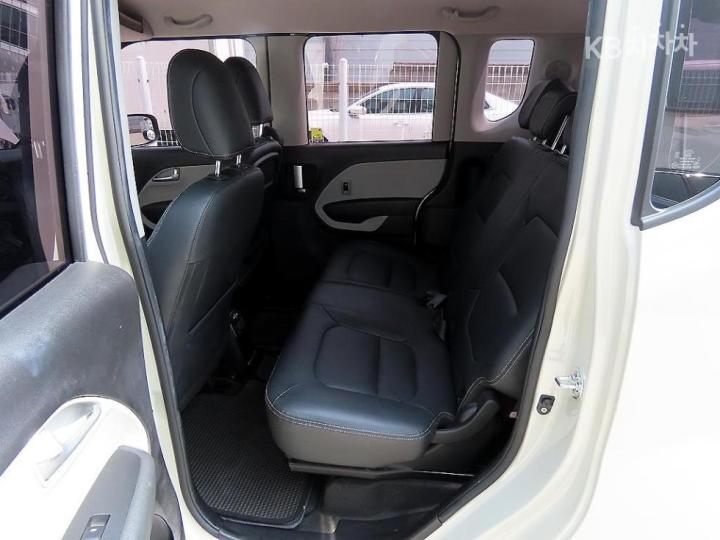 Kia Ray 1.0 Gasoline Luxury 7