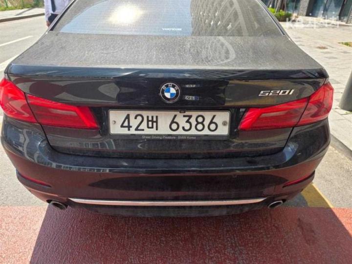 BMW 5 Series G30 520i Luxury 3