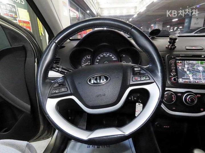 Kia Morning Deluxe Trendy 9