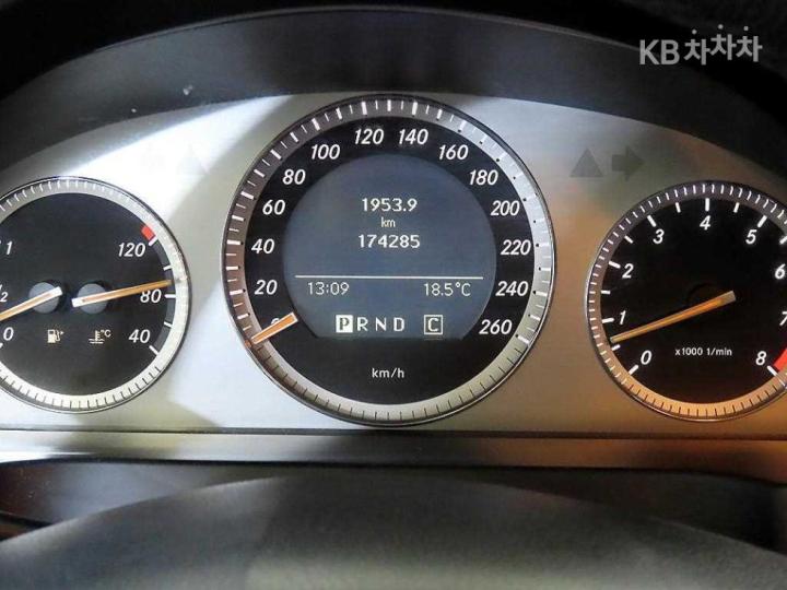 Mercedes-Benz C-Class New C230 Avantgarde W204 10