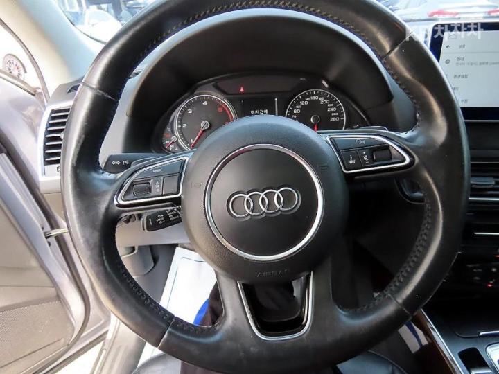 Audi Q5 35 TDI Quattro Dynamic 8R 9