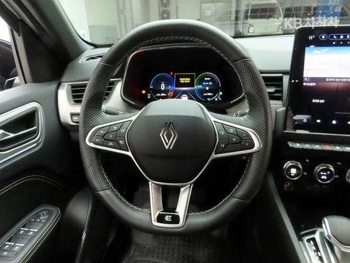 Renault Arkana E-Tech Hybrid 1.6 GTe Iconic 8