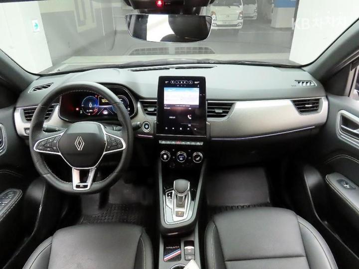 Renault Arkana E-Tech Hybrid 1.6 GTe Iconic 9