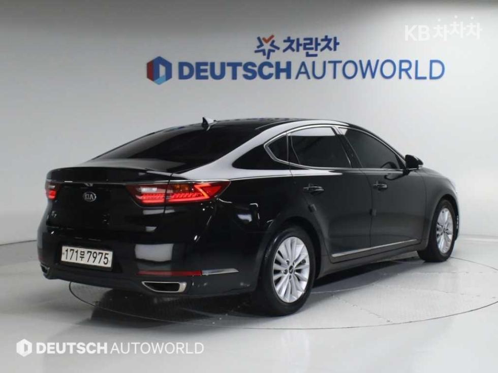 2019 - kia k7