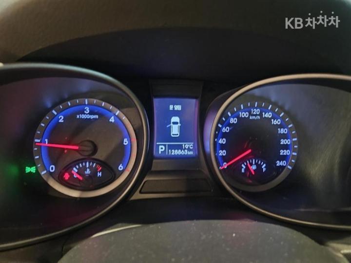 Hyundai Santa Fe DM R2.2 2WD PREMIUM 9