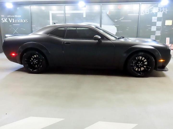 Dodge Challenger 6.4 SRT 4