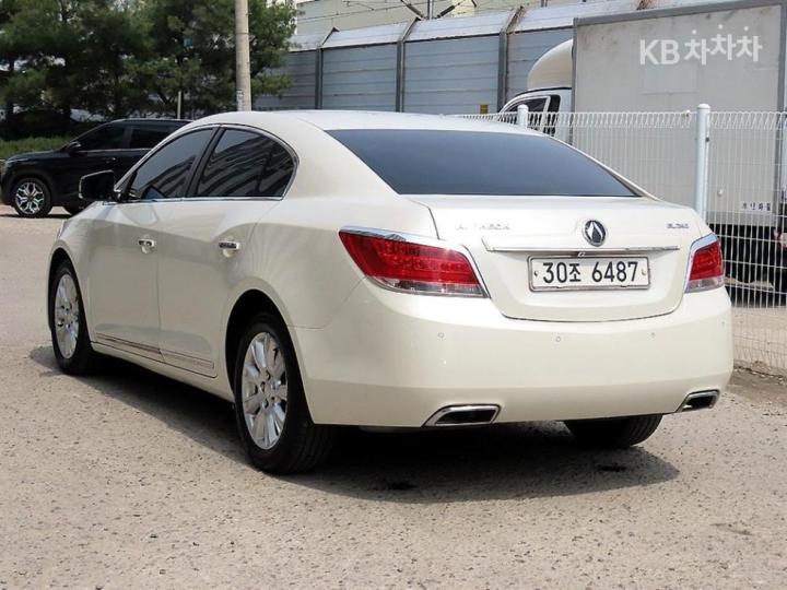 Chevrolet Alpheon EL240 Premium 4