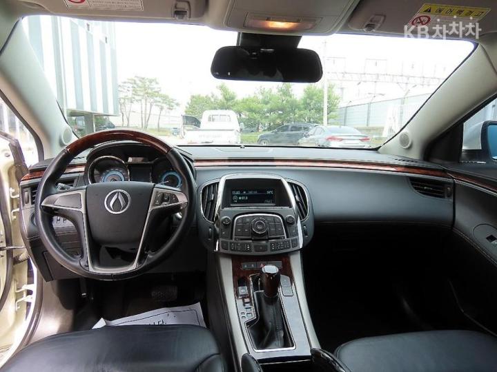 Chevrolet Alpheon EL240 Premium 8