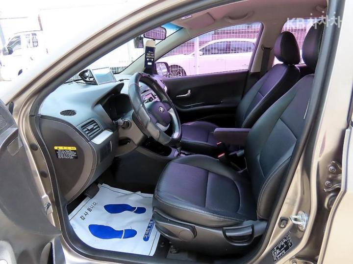 Kia Morning Deluxe Trendy 6