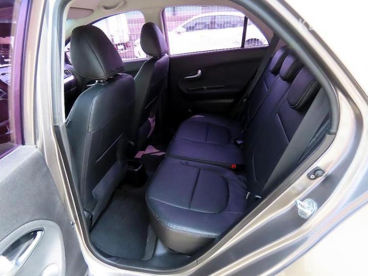 Kia Morning Deluxe Trendy 7