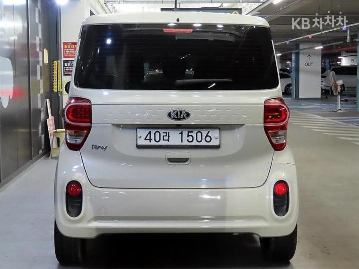 Kia Ray 1.0 Gasoline Prestige 6