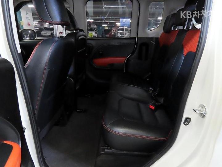 Kia Ray 1.0 Gasoline Prestige 8