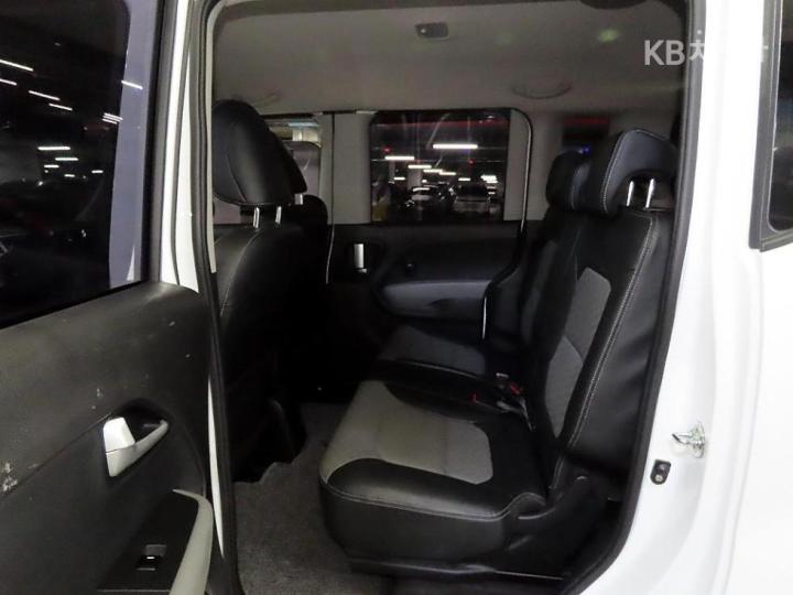 Kia Ray 1.0 Gasoline Prestige 8