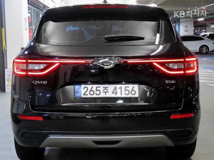 Renault QM6 2.0 LPe 2WD LE 6