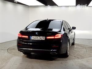 BMW 5 Series G30 530i M Sport — фото 3