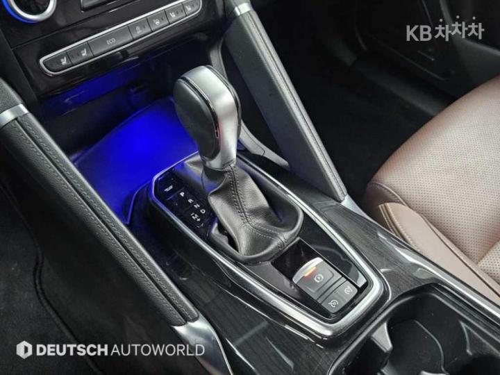 Renault QM6 2.0 2WD RE Signature 10