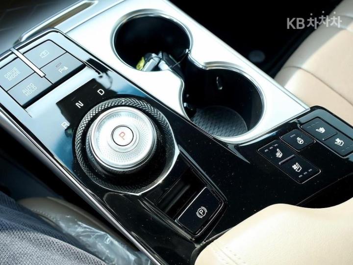 Kia K8 Hybrid 1.6 Turbo Noblesse 8