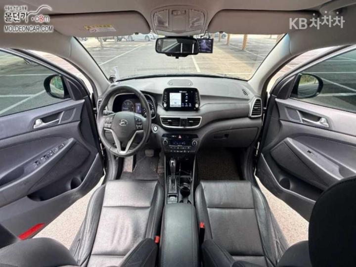 Hyundai Tucson Diesel e-VGT R 1.6 2WD Modern 9