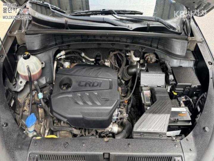 Hyundai Tucson Diesel e-VGT R 1.6 2WD Modern 7