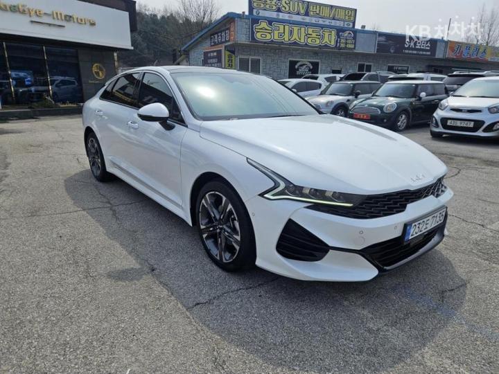 Kia K5 2.0 Gasoline Signature 3