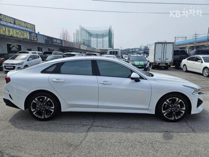 Kia K5 2.0 Gasoline Signature 4