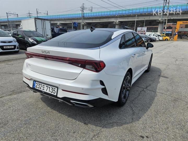 Kia K5 2.0 Gasoline Signature 5