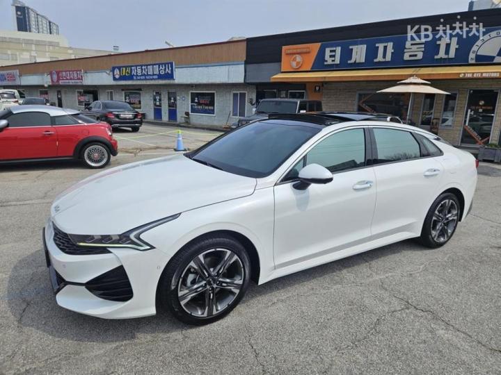 Kia K5 2.0 Gasoline Signature 8