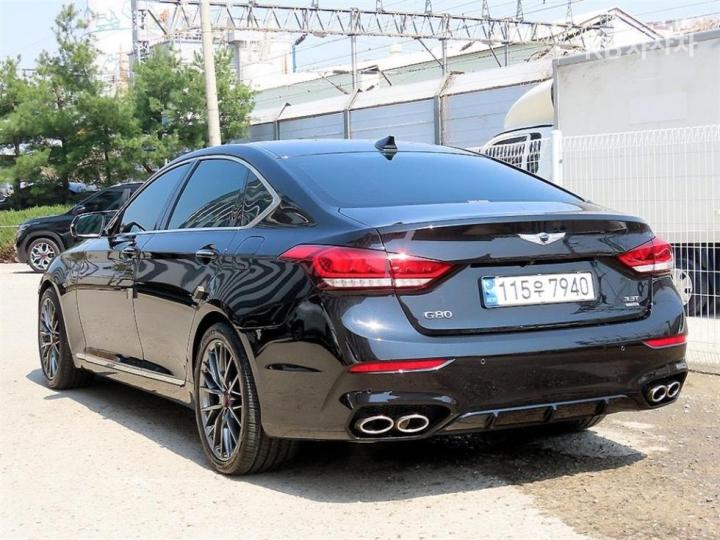 Genesis G80 3.3 GDI AWD Prestige 4