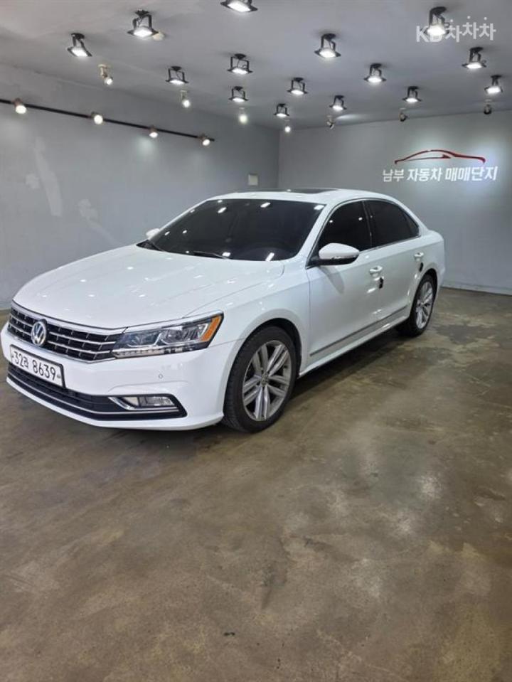 Volkswagen Passat 2.0 TSI 2