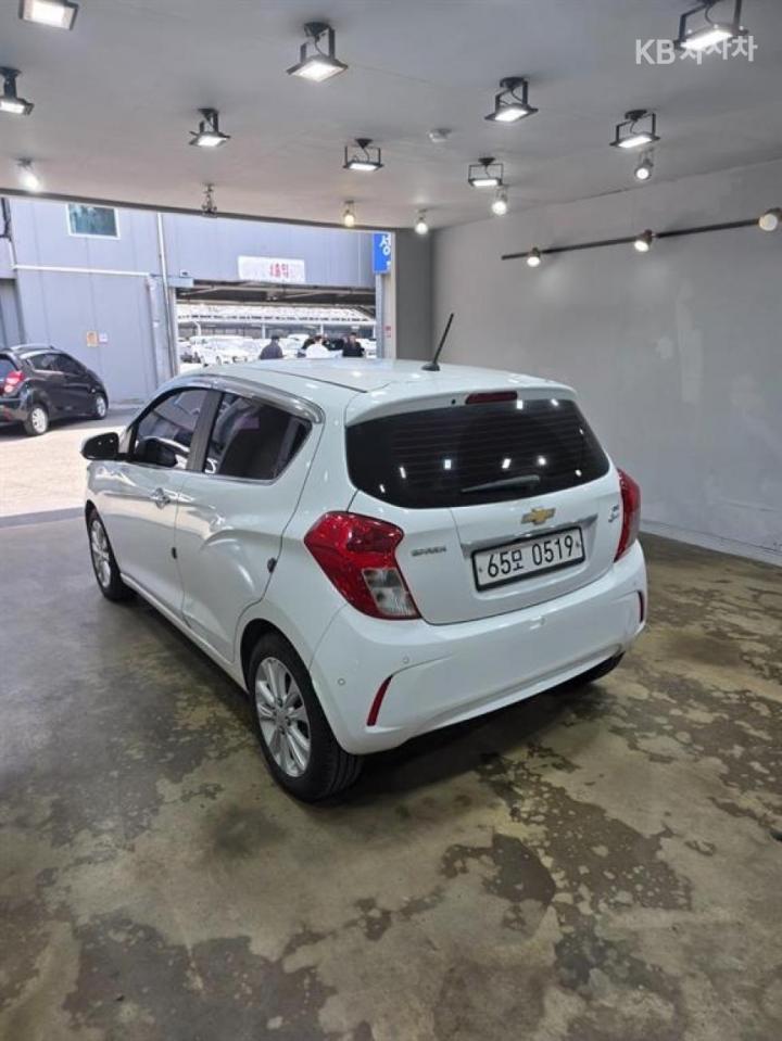 Chevrolet Spark The Next LTZ 5