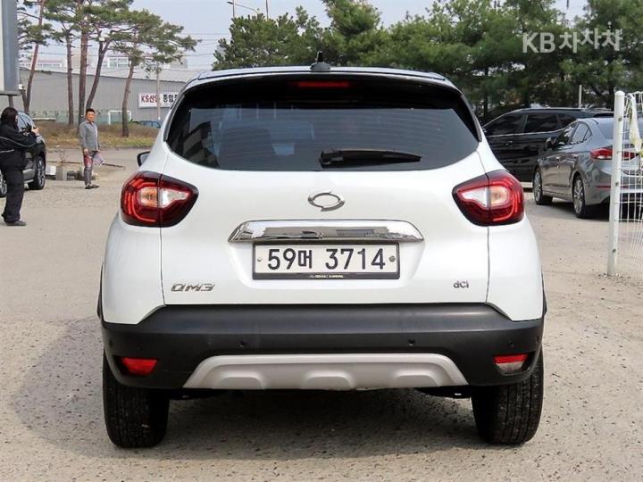 Renault QM3 New RE Base Type 5