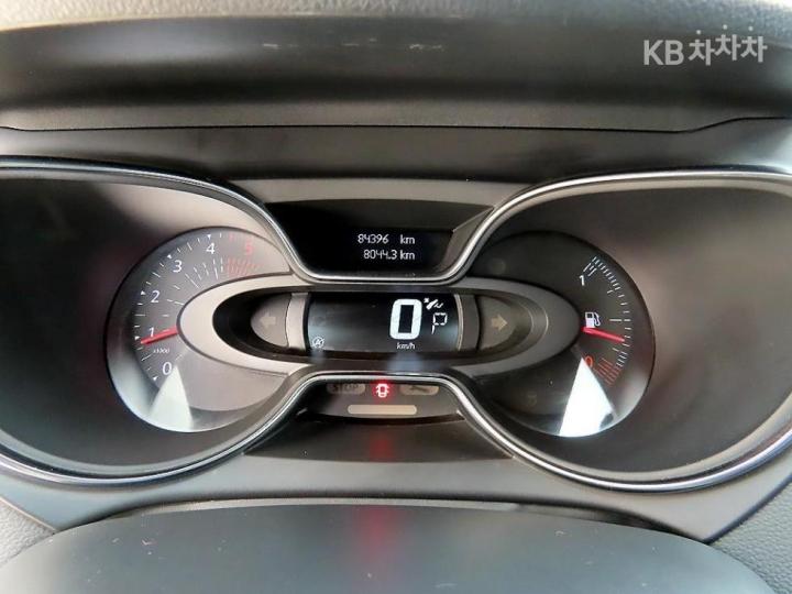 Renault QM3 New RE Base Type 10