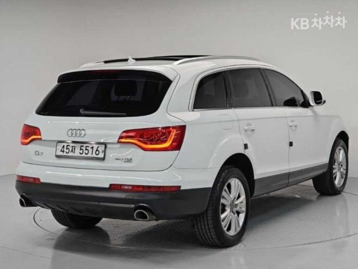 Audi Q7 3.0 TDI Quattro 5