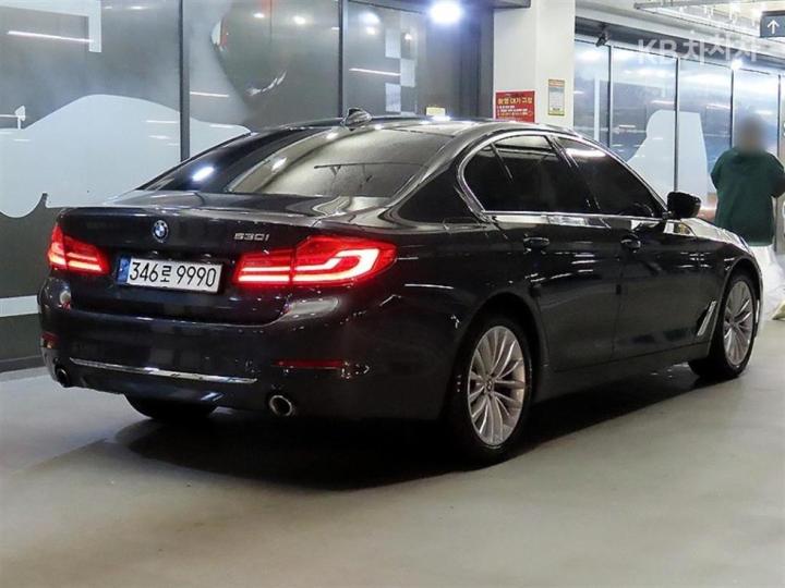 BMW 5 Series G30 530i xDrive Luxury Plus 5