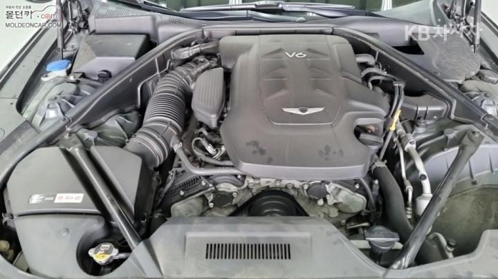 Genesis G80 3.3 GDI AWD Premium Luxury 9