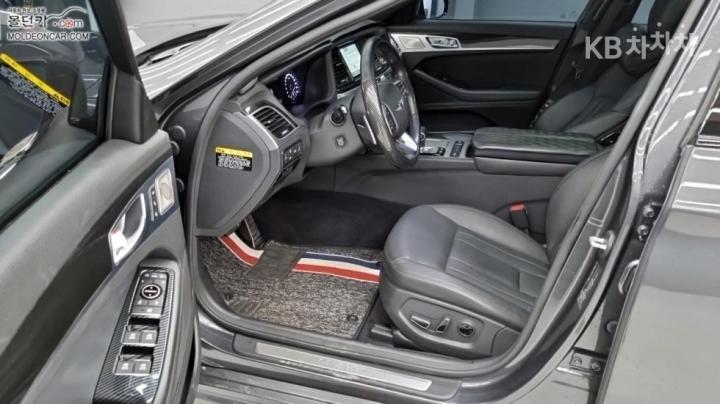 Genesis G80 3.3 GDI AWD Premium Luxury 10