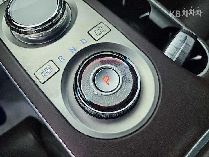 Genesis GV70 Gasoline 2.5T AWD 9