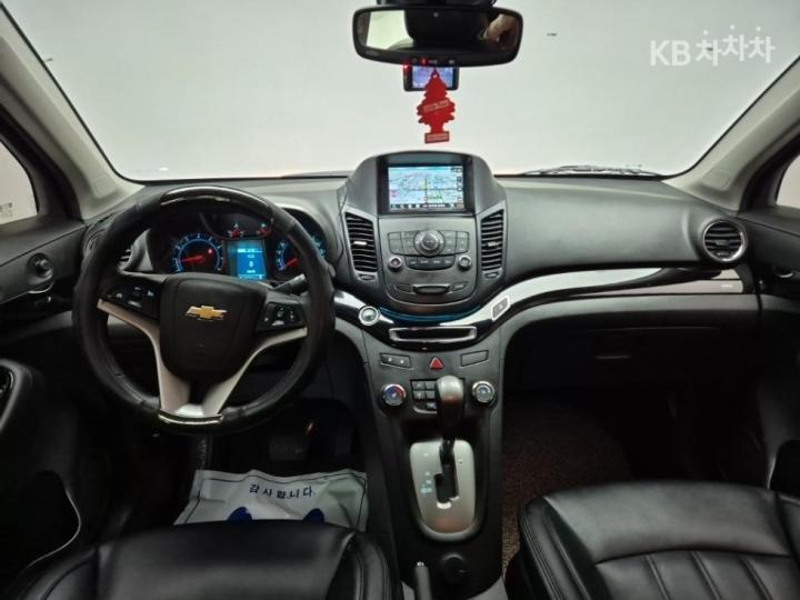 Chevrolet Orlando LPG LT Convenience 8