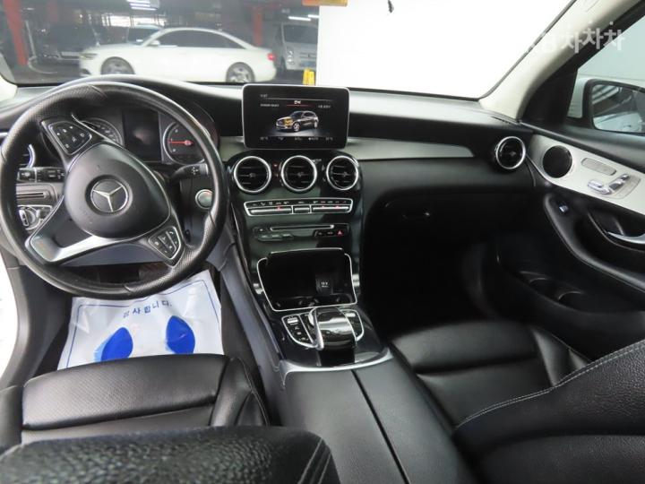 Mercedes-Benz GLC-Class X253 220d 4Matic Base Type 8