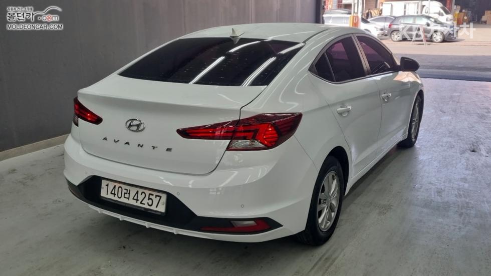 Hyundai Avante — miniaturë 2