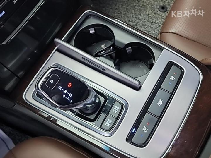 Hyundai Equus New VS380 Modern 9