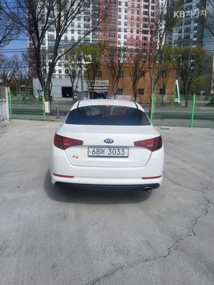 Kia K5 2.0 LPI Deluxe 4