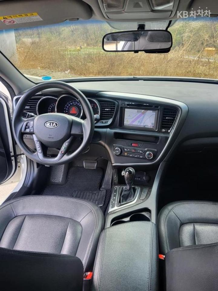 Kia K5 2.0 LPI Deluxe 8