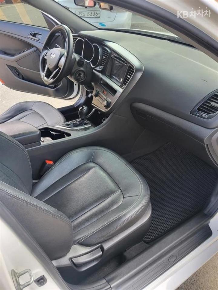 Kia K5 2.0 LPI Deluxe 10