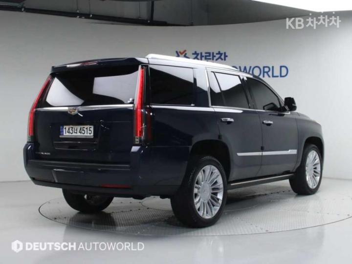 Cadillac Escalade 6.2 V8 3