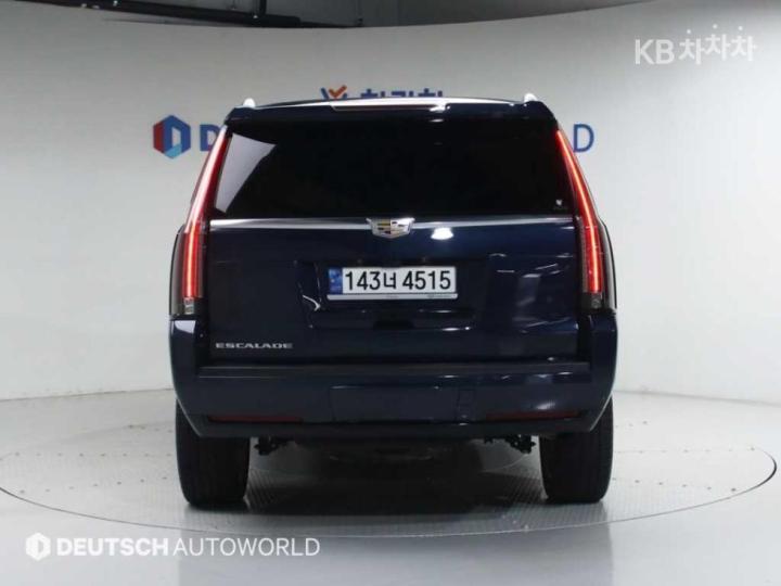 Cadillac Escalade 6.2 V8 5