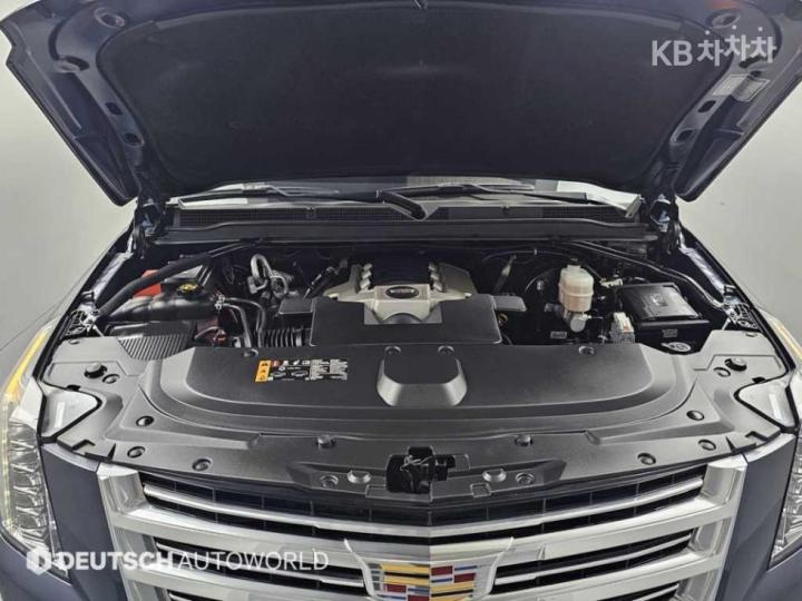 Cadillac Escalade 6.2 V8 7