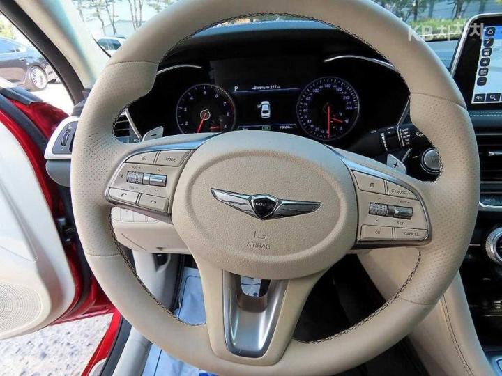 Genesis G70 2.0T AWD Sport Package 9